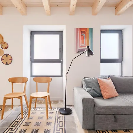Charming Townhouse With Parking In Ferienhaus *