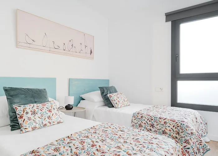 Charming Townhouse With Parking In *