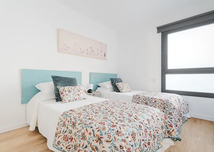 Charming Townhouse With Parking In * La Laguna (Tenerife)