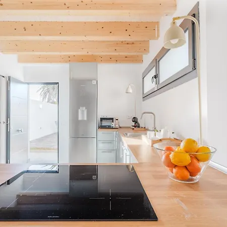 Σπίτι διακοπών Charming Townhouse With Parking In