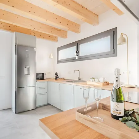 Σπίτι διακοπών Charming Townhouse With Parking In *